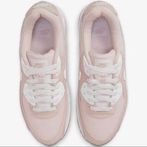 Size 8 Womens Nike Air Max 90